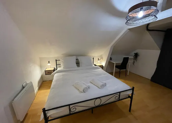 L'eclipse - Gare De *