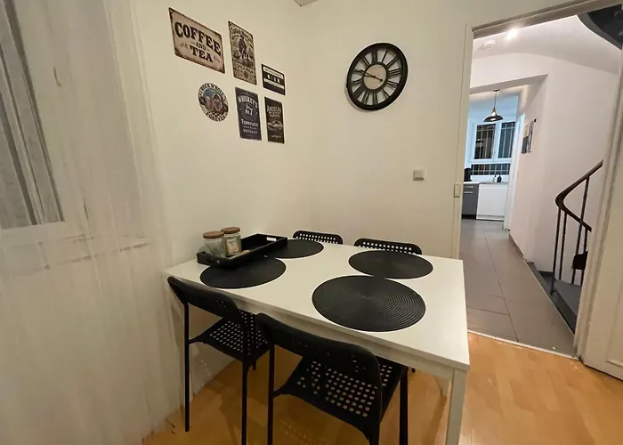 L'eclipse - Gare De Apartment